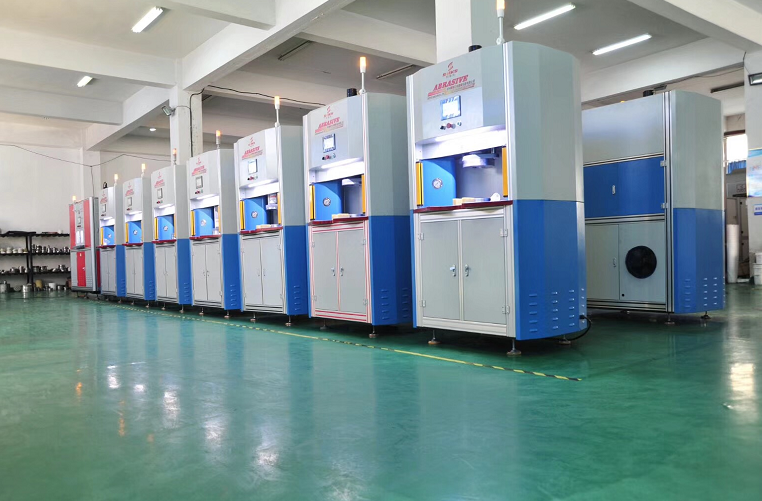 自動<a href='http://' target='_blank'><u>去毛刺機</u></a>