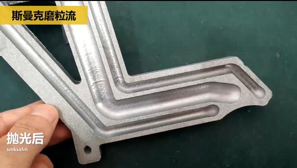 磨粒流對(duì)航空3D打印件拋光，切開(kāi)看效果！