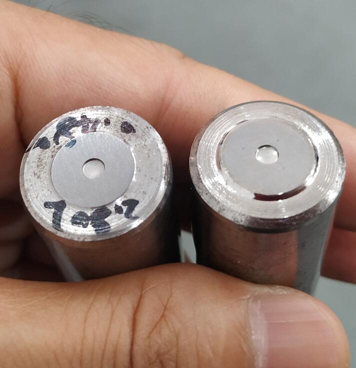  這種盲孔普通流體拋光機(jī)拋不成，得用鏡面噴砂機(jī) 